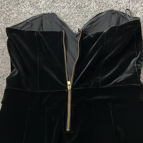 Express size 2 velvet jumpsuit - Picture 3 of 3